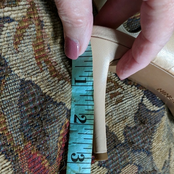 Nine West size 7 heels - Picture 4 of 4